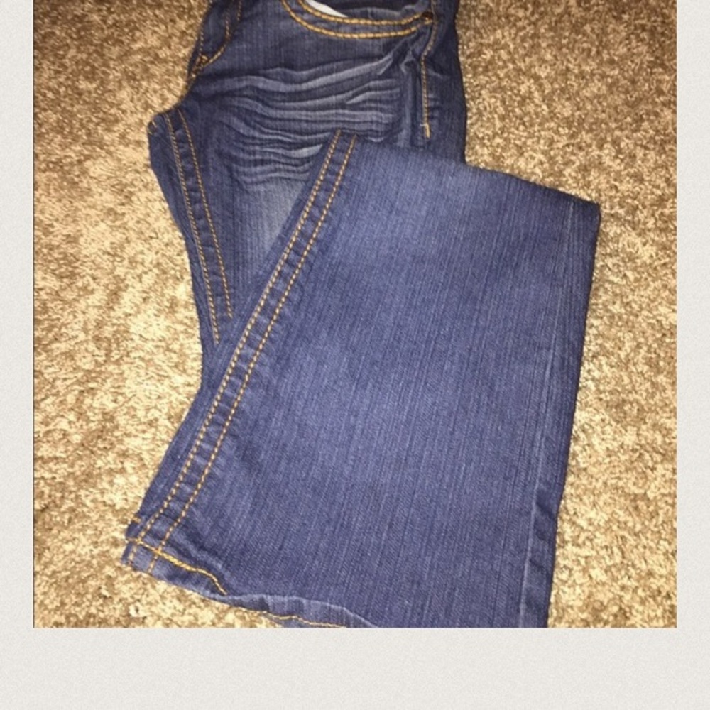 Boot cut jeans. - Picture 3 of 3